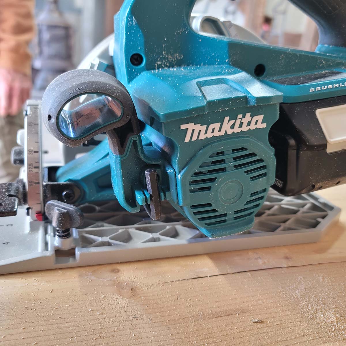 Makita Cordless Circular Saw Review