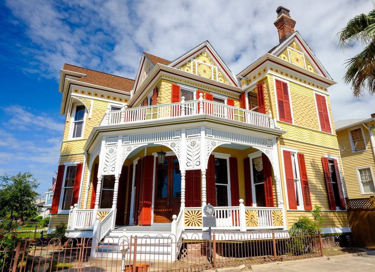 18 Victorian Homes We Love